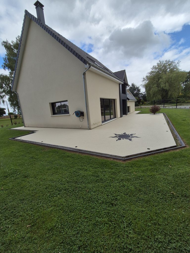 Installation de terrasse en résine à Yvetot